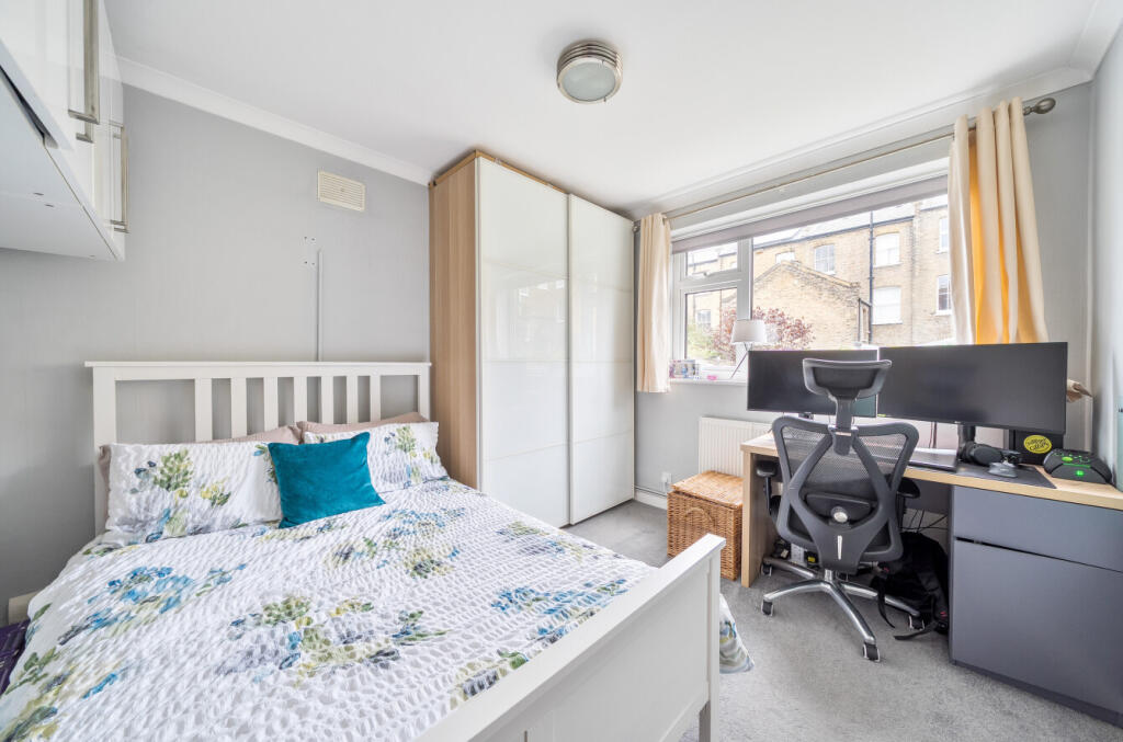 1372455-6-68fa21a...