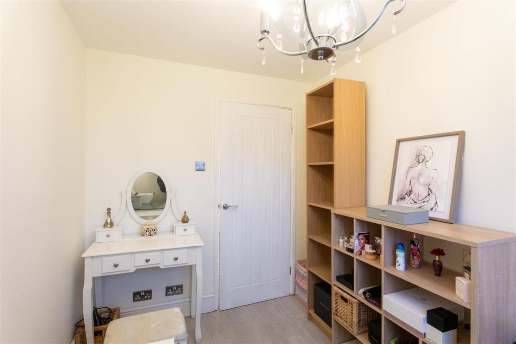 1 Redcar Close, Gedling, NG4 4EW-0026--Bedroom 3.j