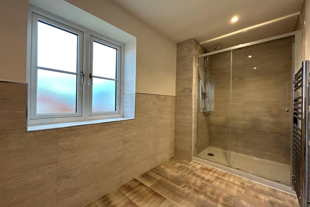 EnsuiteShower