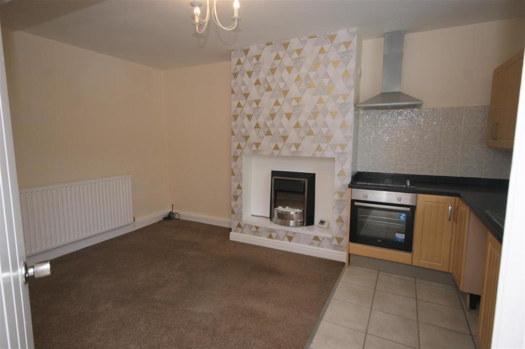 Living/Kitchen area