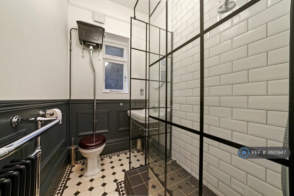 Stylish Period Style Bathroom