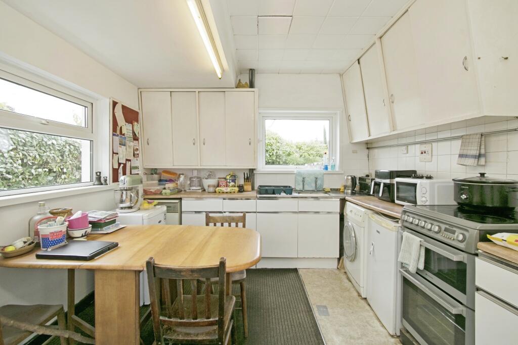 Kitchen/Breakfast Rm