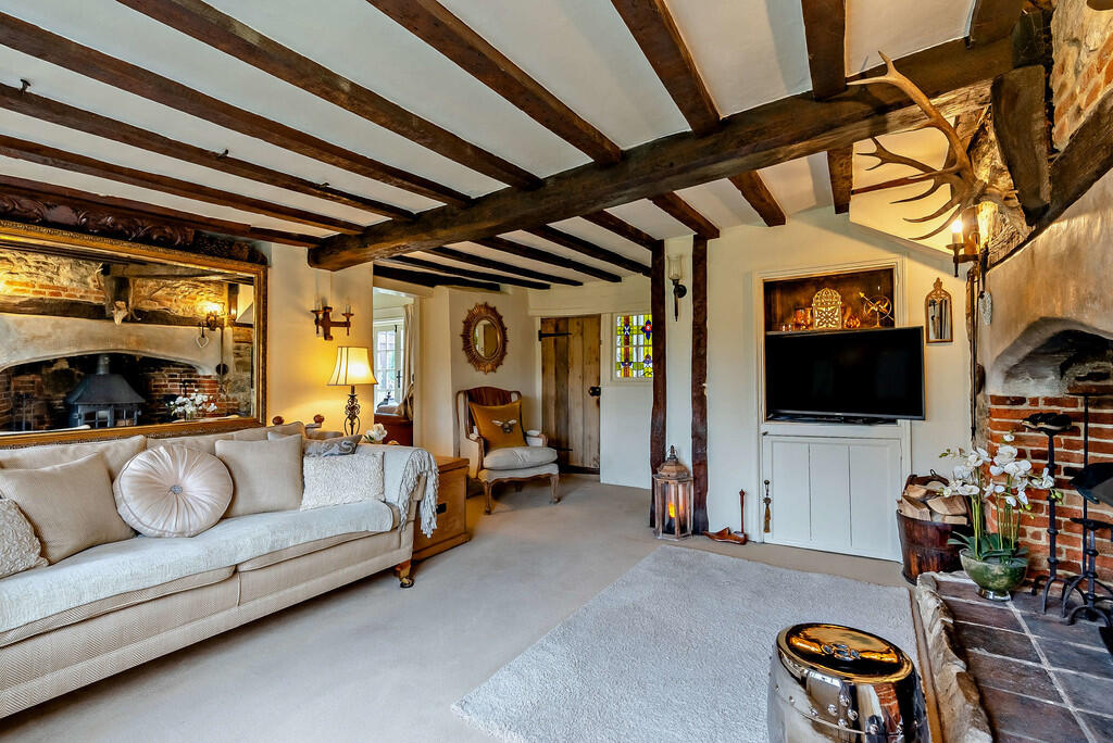 8635540-interior2...