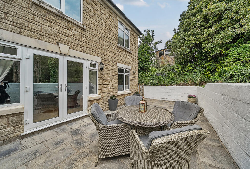 1306226-3-6846ebf...