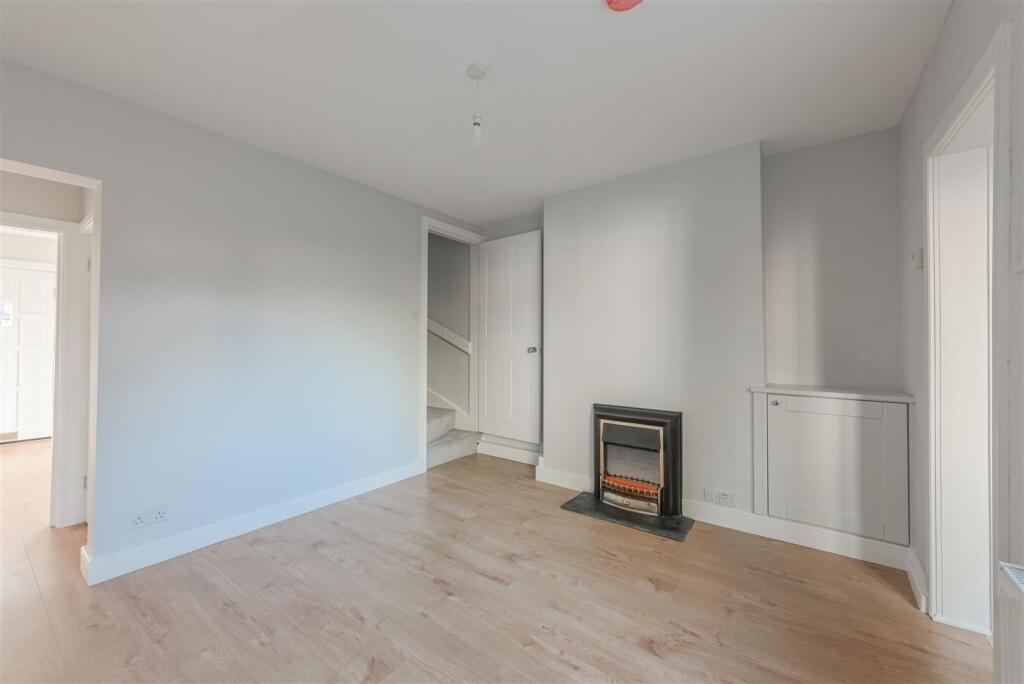 11 Derby Road, Ashby