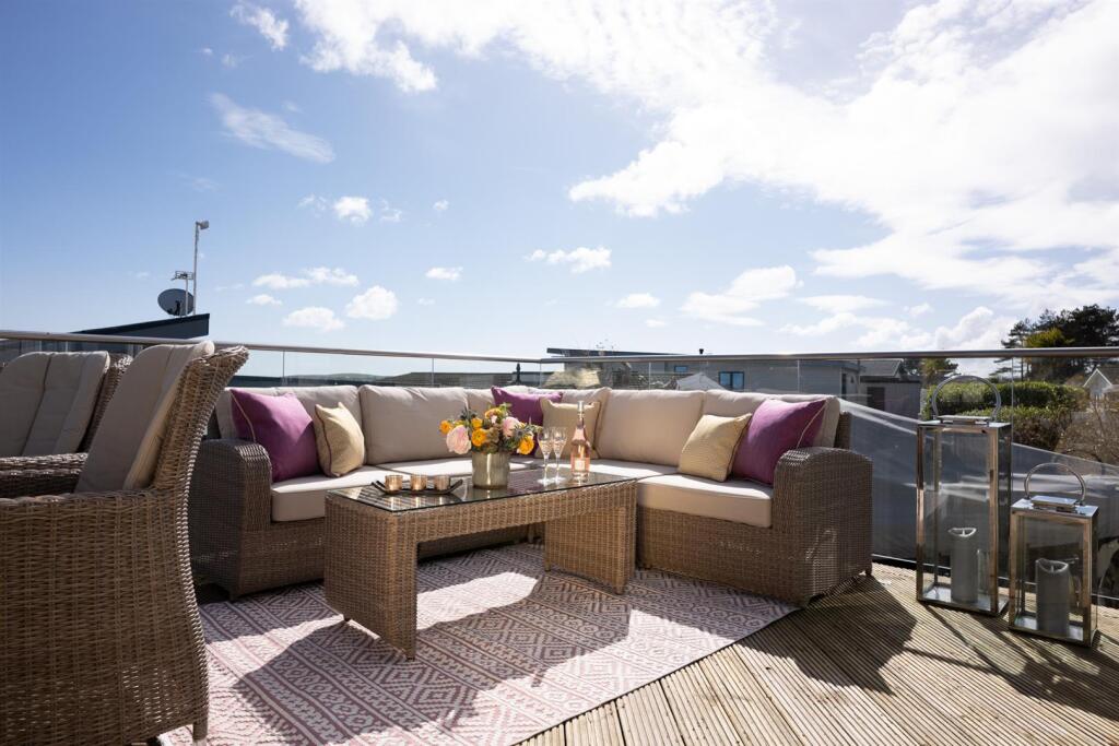 Elevated decking space