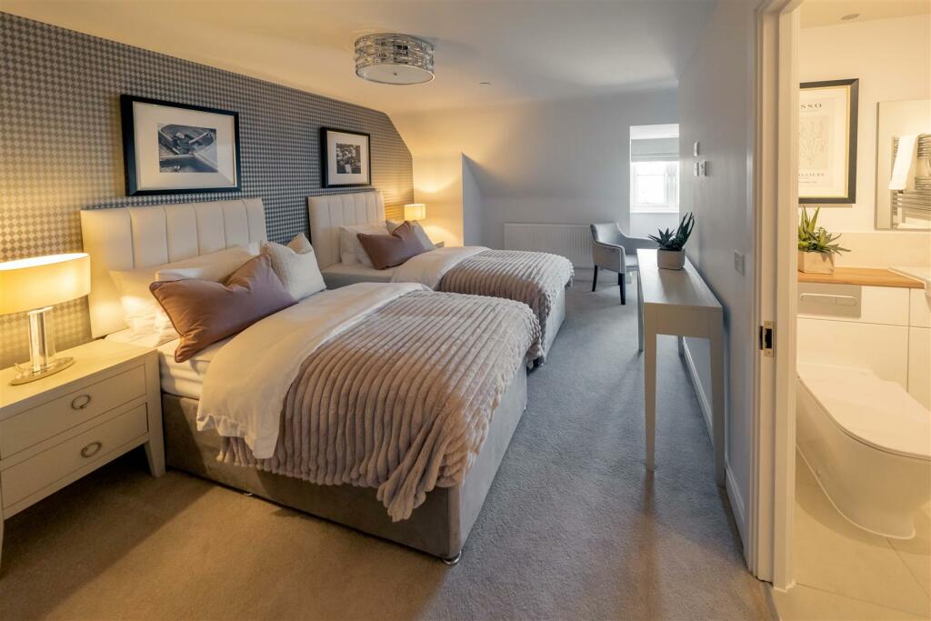 BEDROOM EXAMPLE 3