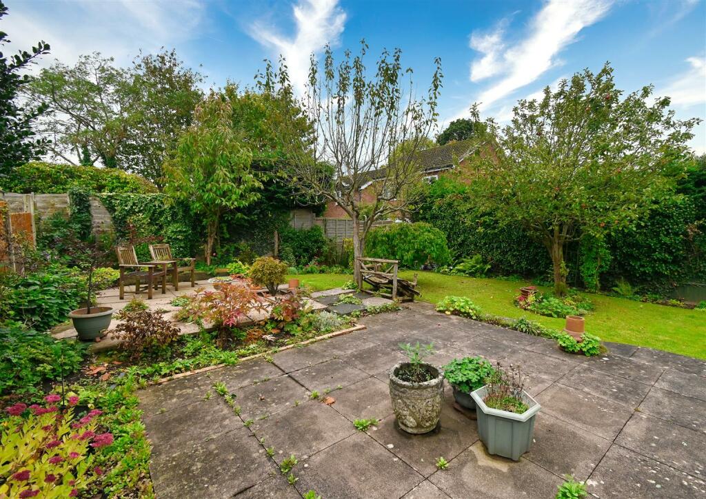 65 Six Ashes Road-16.jpg