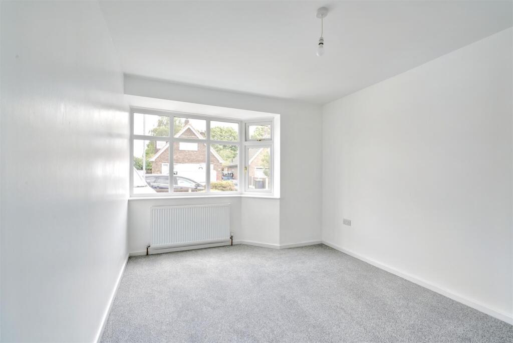 Bedroom 1_1.jpeg