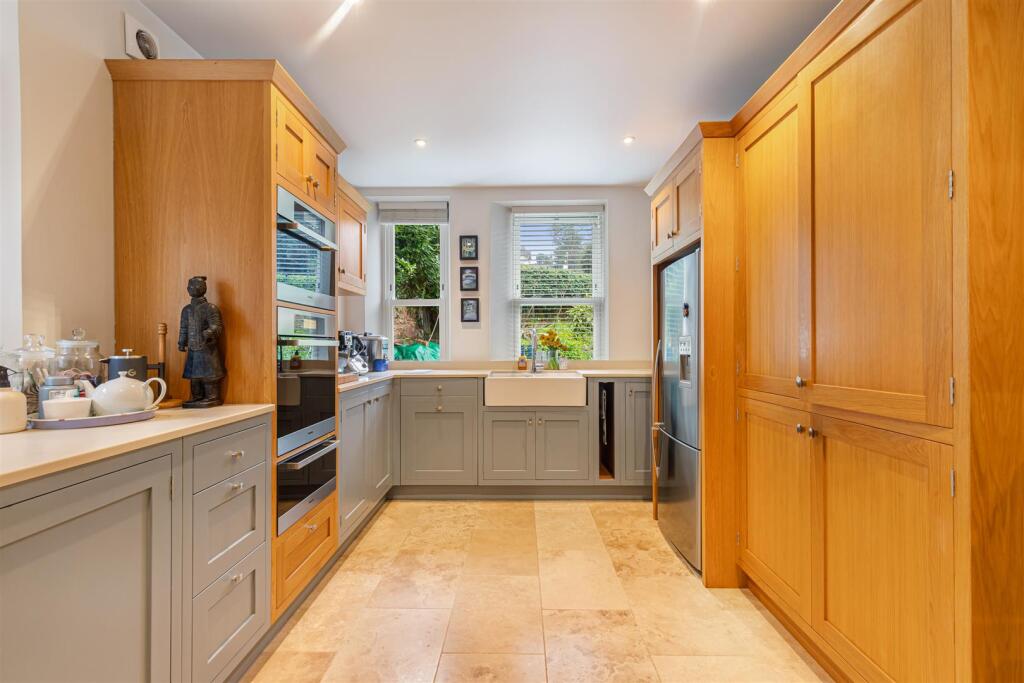 A25 - Chelston, Seaham Hall, Solsbro Road - 230405