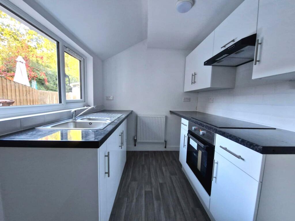 Arch Street, Rugeley- 2 Bedroom End Terrace house