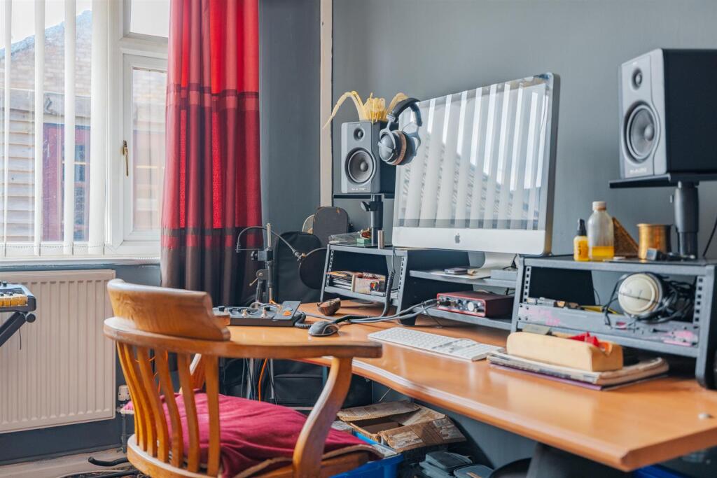 38 Waterford Dr-30.jpg