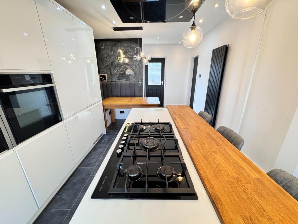 KITCHEN/DINER/BREAKFAST ROOM