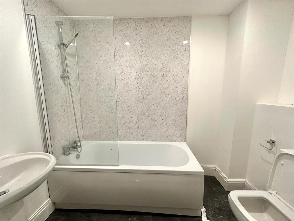 WhatsApp Image 2025-02-19 at 16.40.18_79500f31.jpg