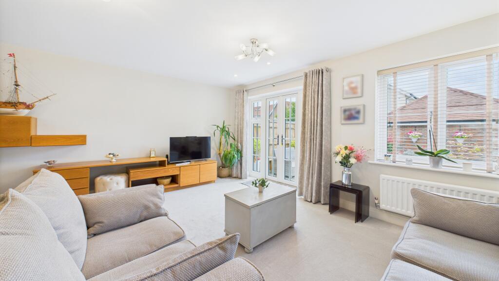 CAM04968G0-PR0062-STILL020