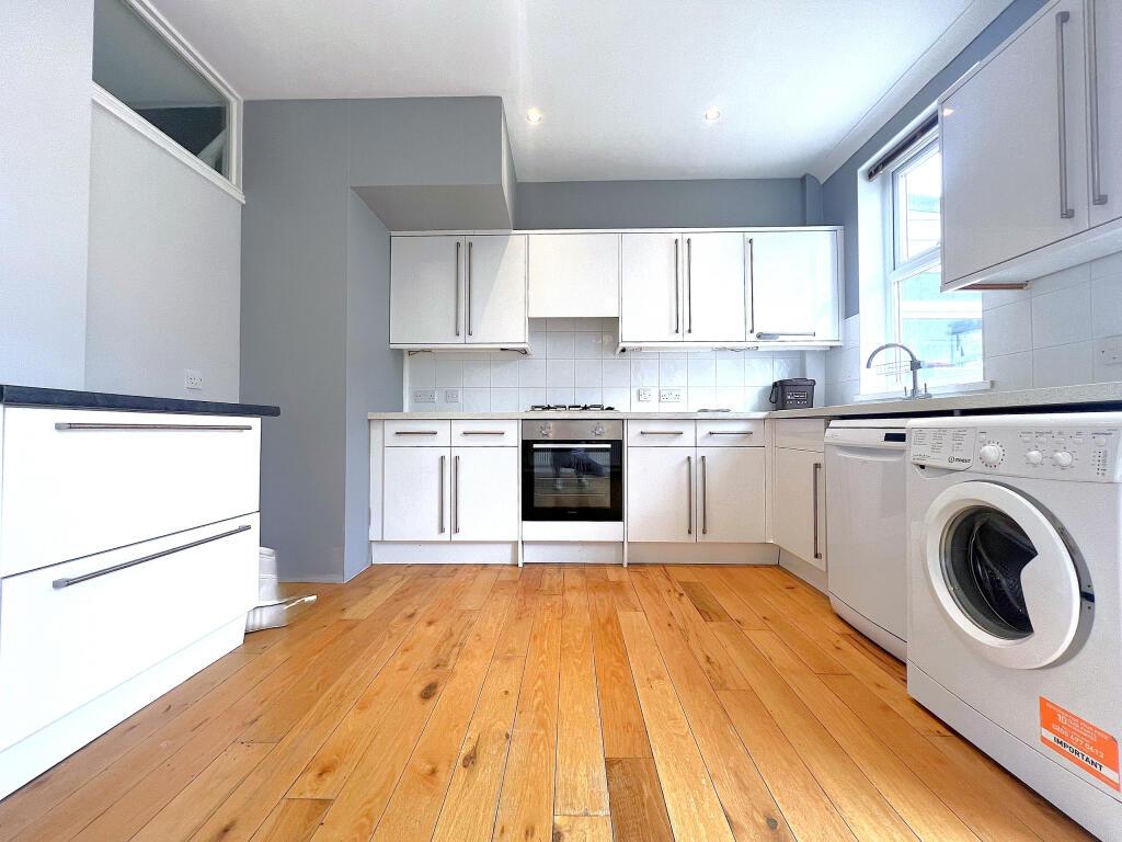 listing_318556_0084_59c877ba