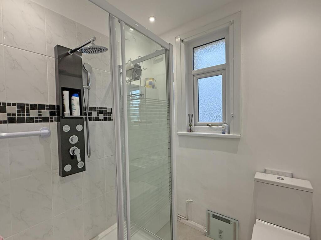 Old Woodlands Road 56 - Shower Room...jpg