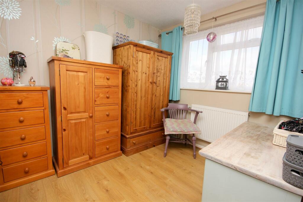 Bedroom 4.jpg