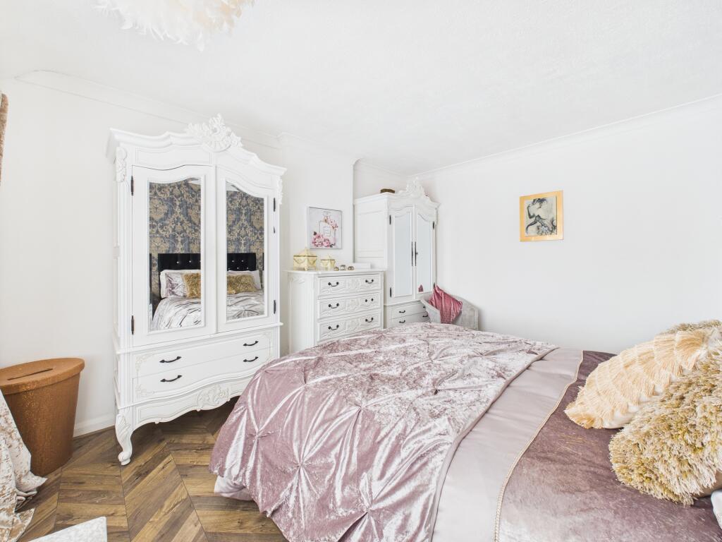 CAM05192G0-PR0090-STILL003