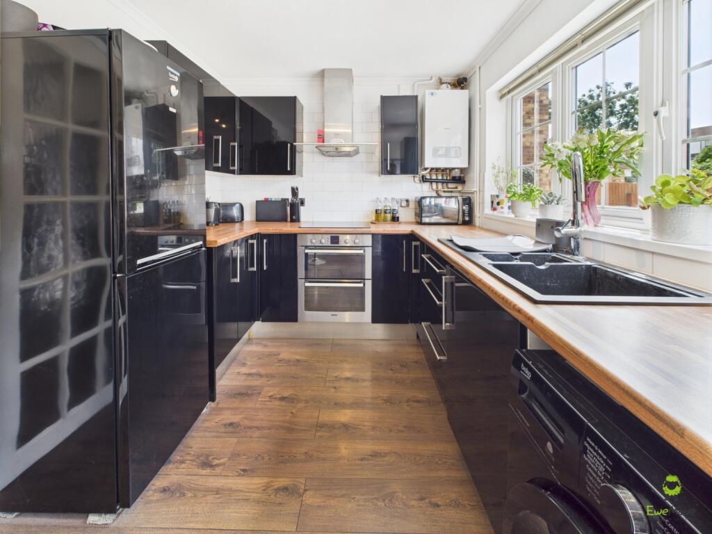 Presented by Clinton at EweMove Bexleyheath and Da