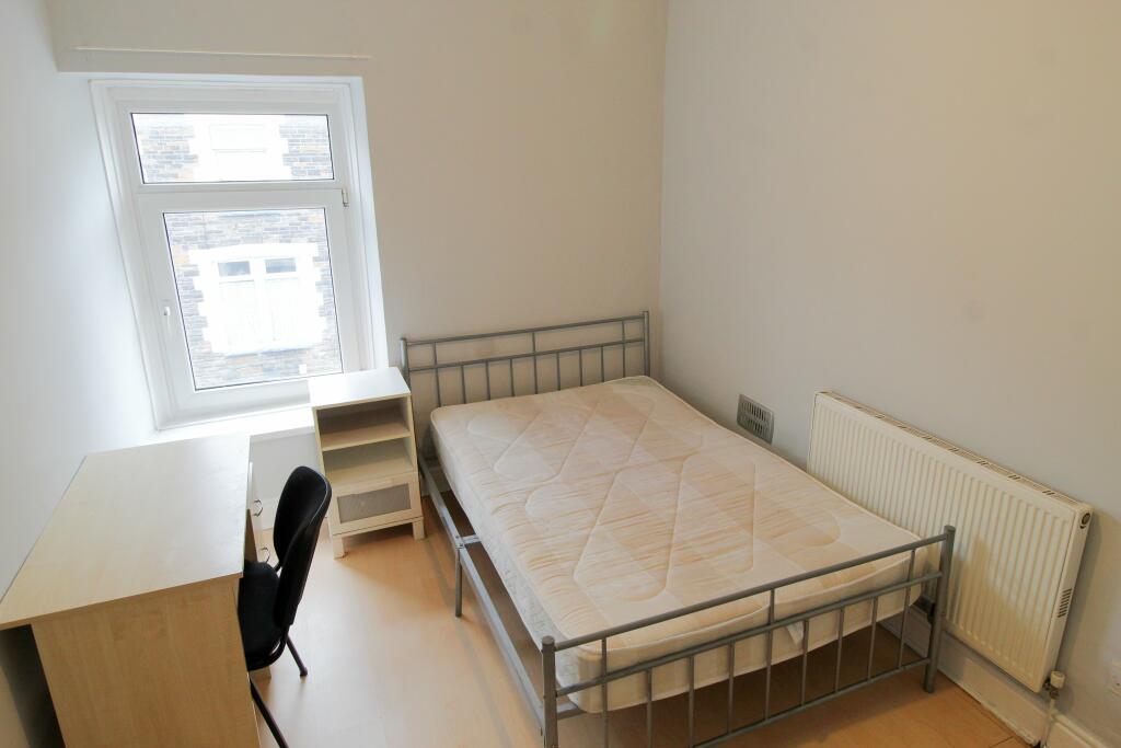 Bedroom4