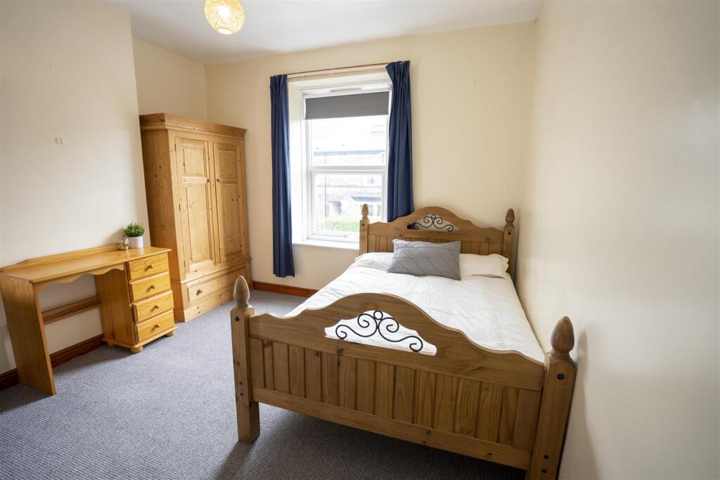 bedroom.jpg