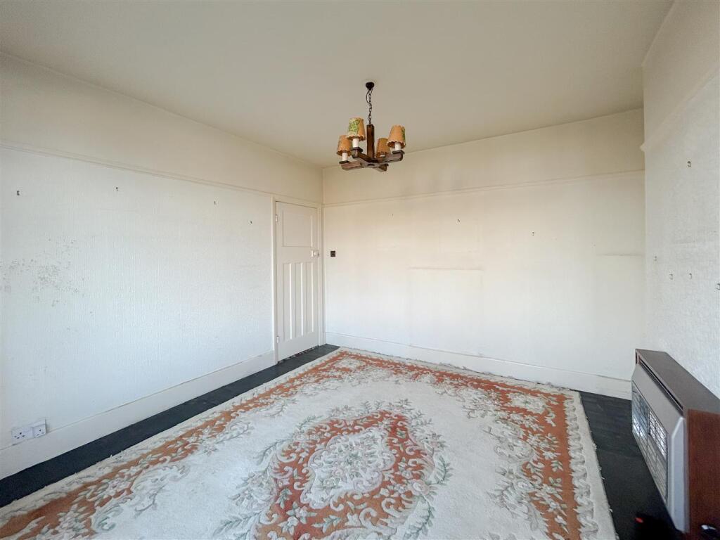 Sitting / Dining Room