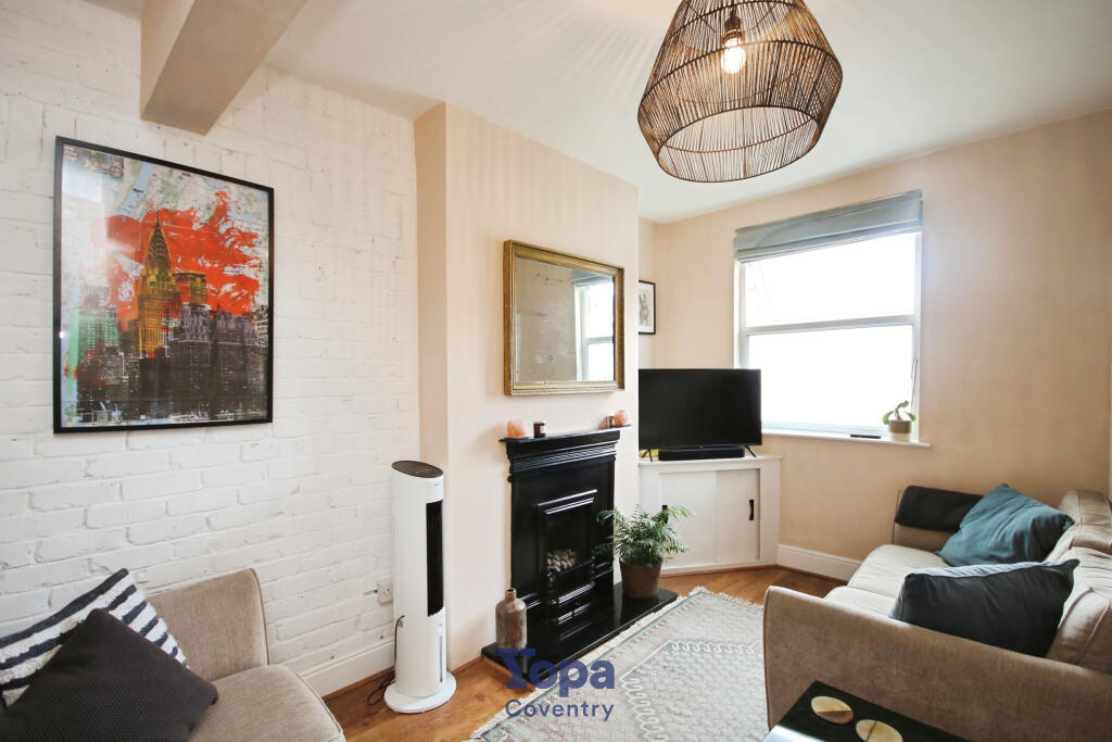 F4c5b32a-Living 20Room.JPG