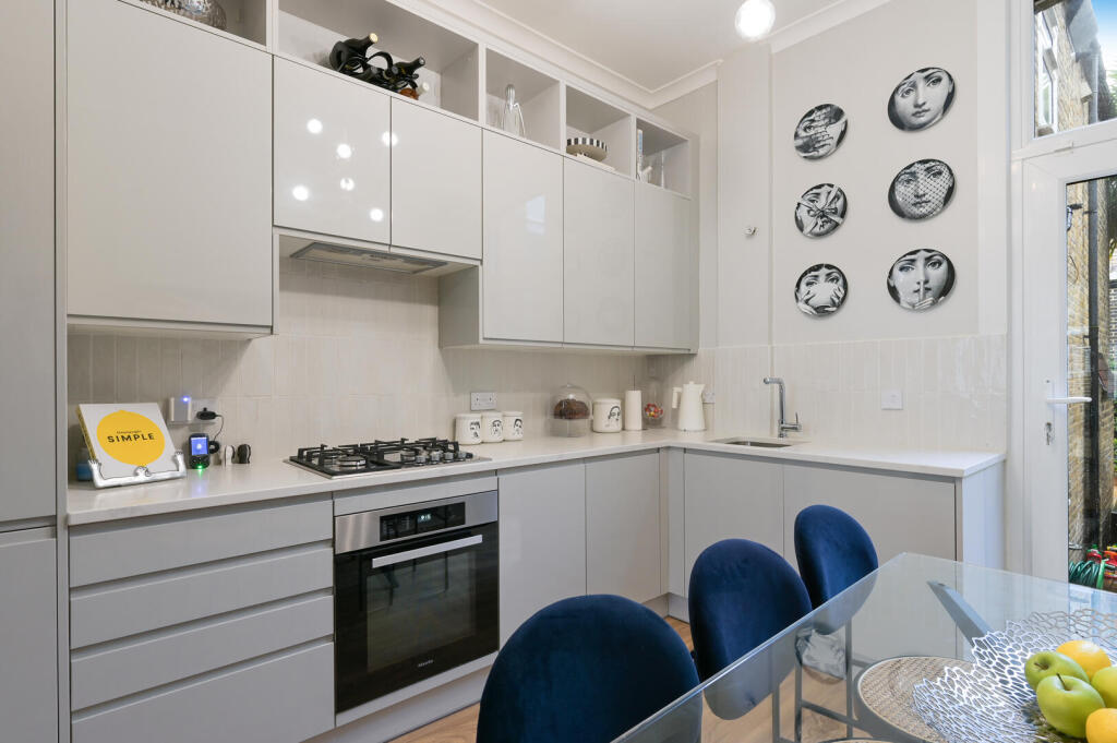 RAINHAM ROAD, 42A- (6).jpg