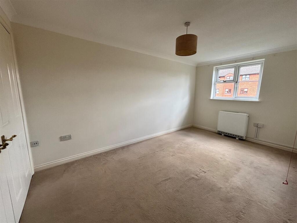 43 st georges ct bed.jpg