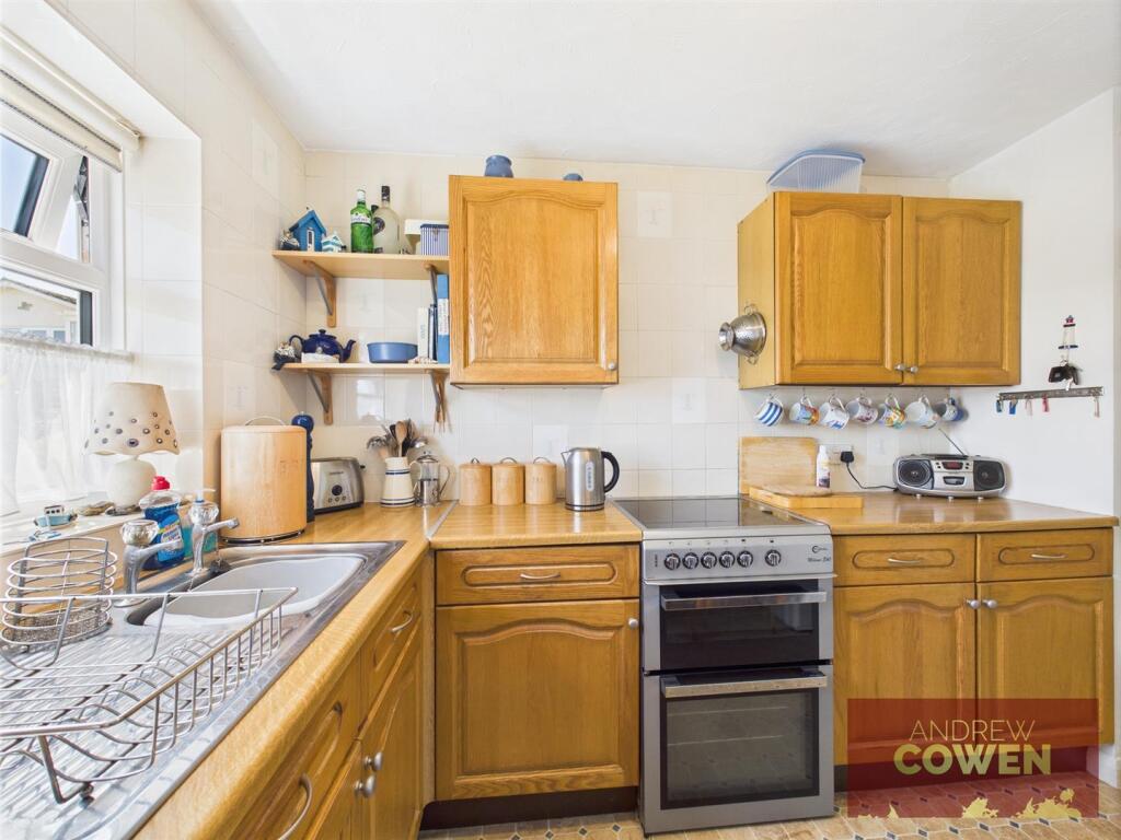 CAM05382G0-PR0038-STILL003.jpg