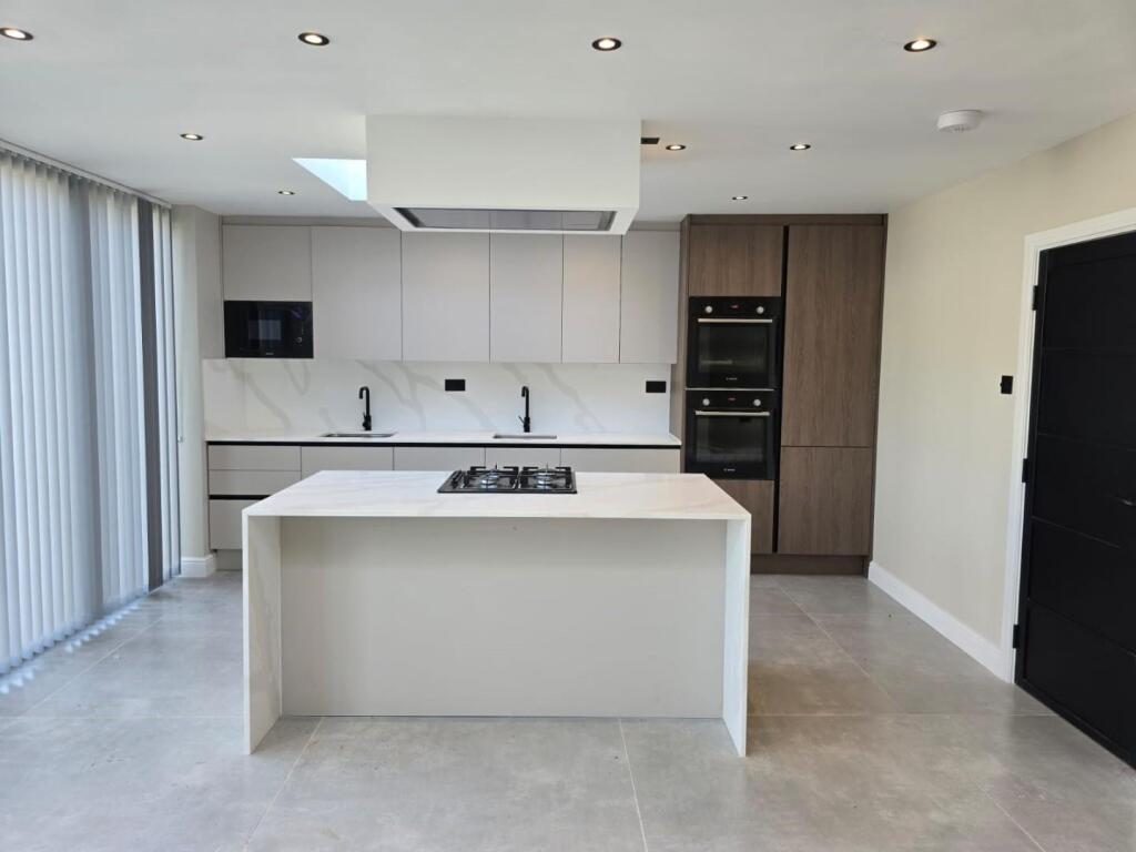 bulls kitcjhennnnn.jpg