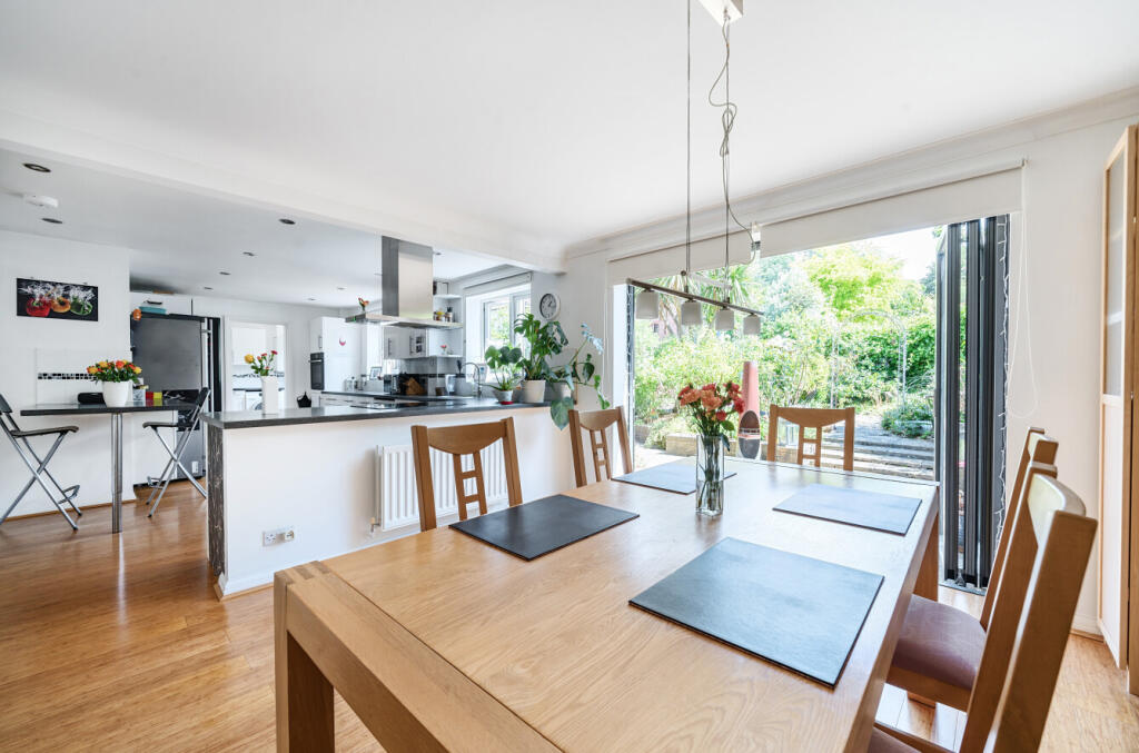 1326476-3-687a4b4...