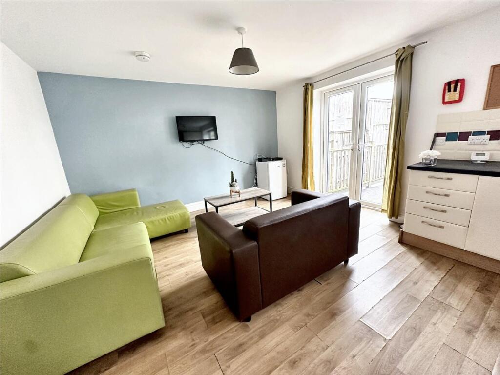 quaker lounge 2 (1).jpeg