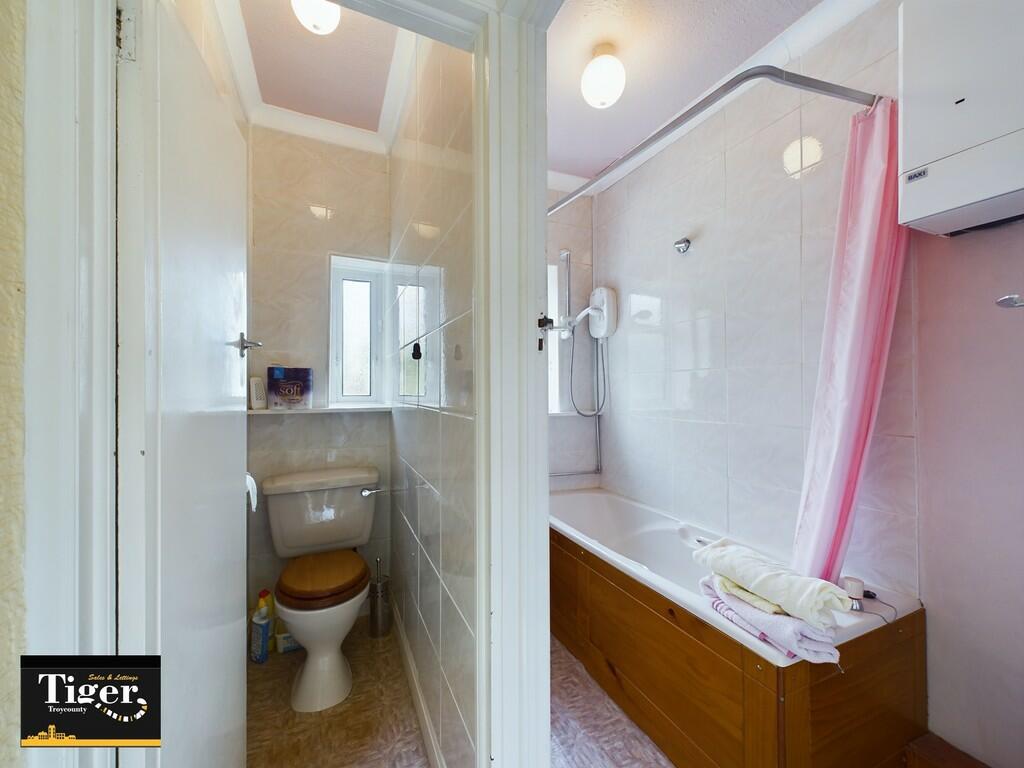 CAM02176G0-PR0339...