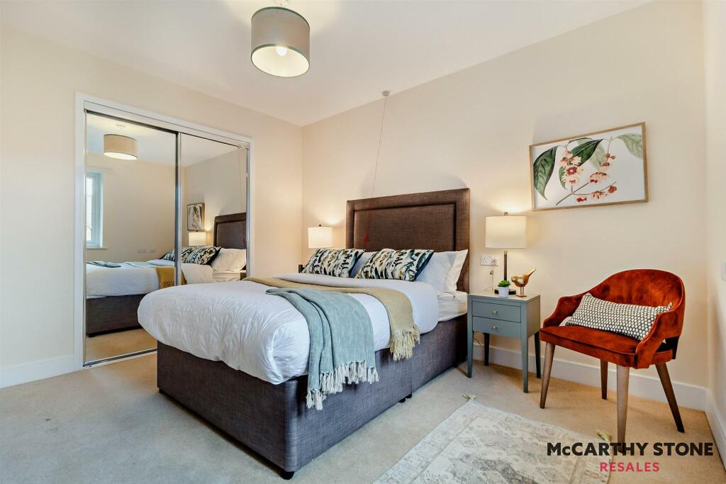 8604915-interior01-800.JPG