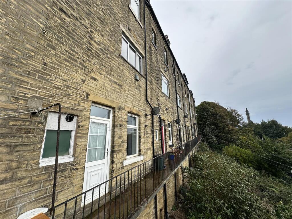 back of tge proeprty.jpeg