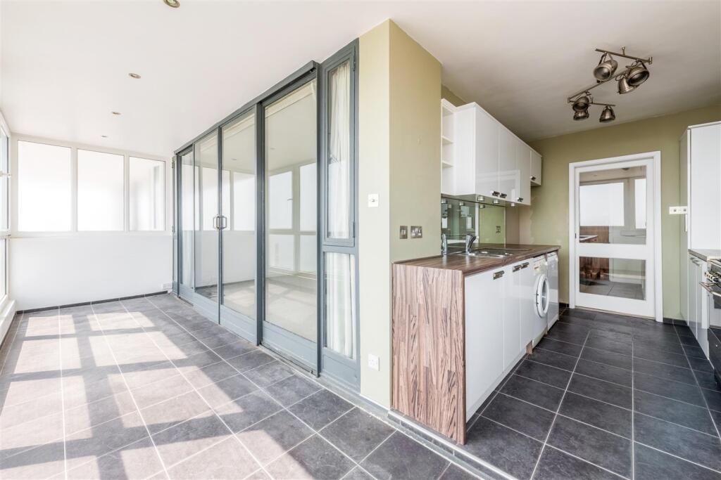 9A Sussex Heights -7.jpg