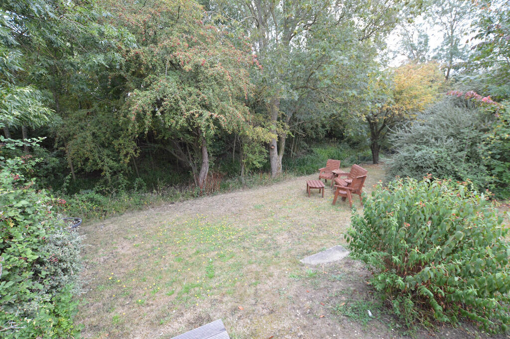 Backs onto Brook