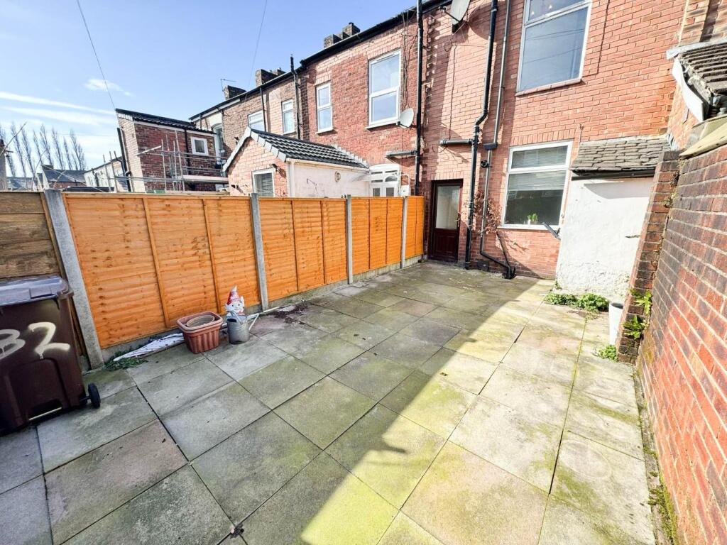 Outside - Rear Patio Garden