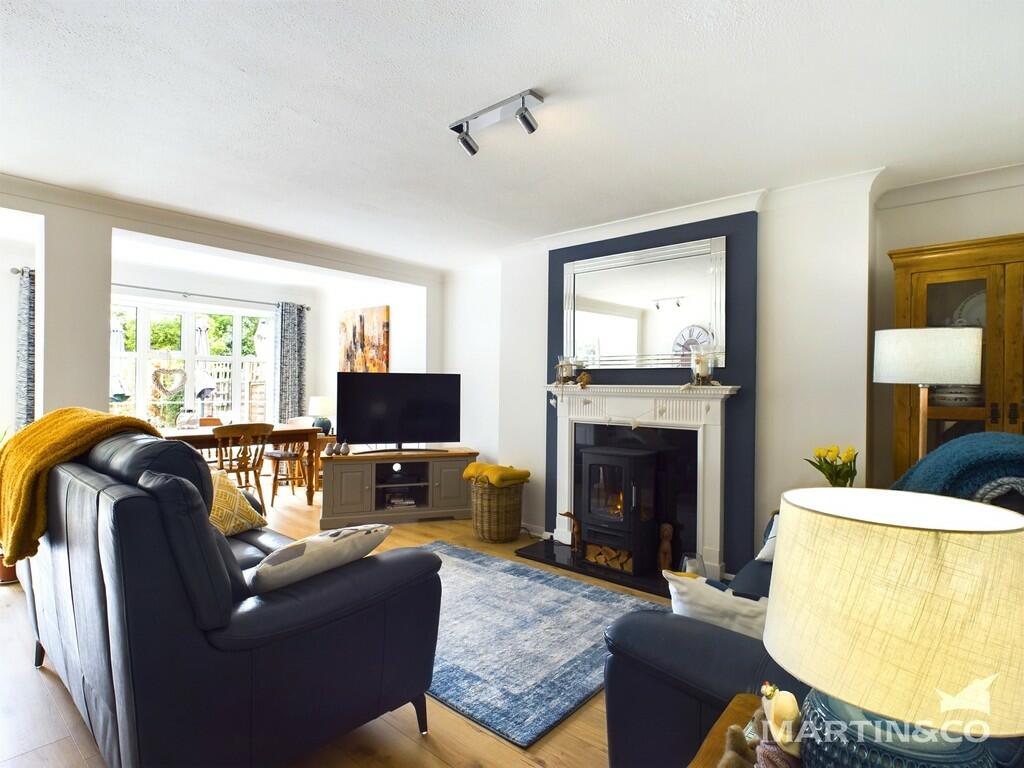 28 Stanmore Garde...