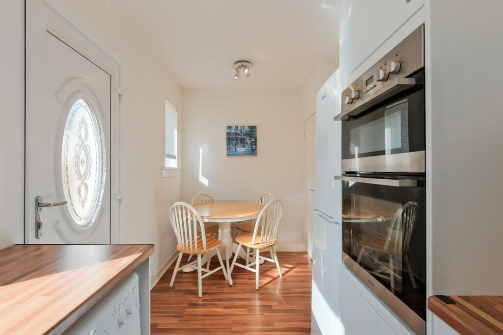 015-28 Meadowburn Rd, Wishaw ML2 8LB.jpg