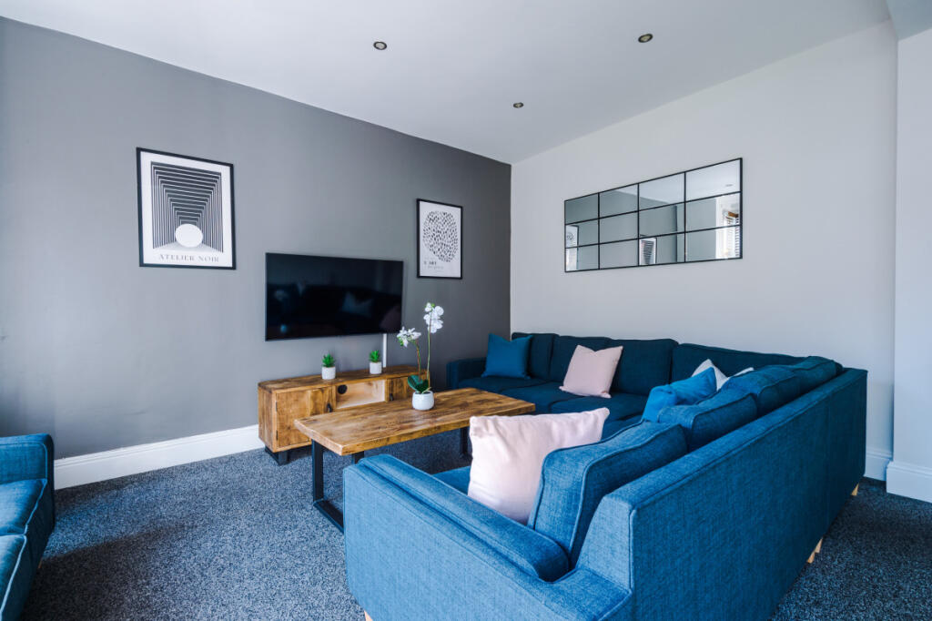 58 Richmond Mount, Living Room 2