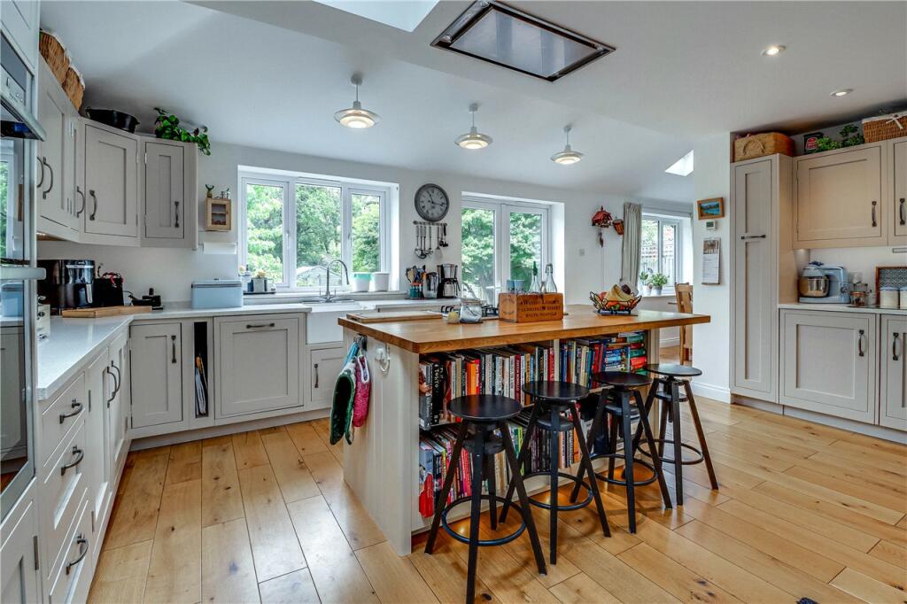 Kitchen/Breakfast Rm