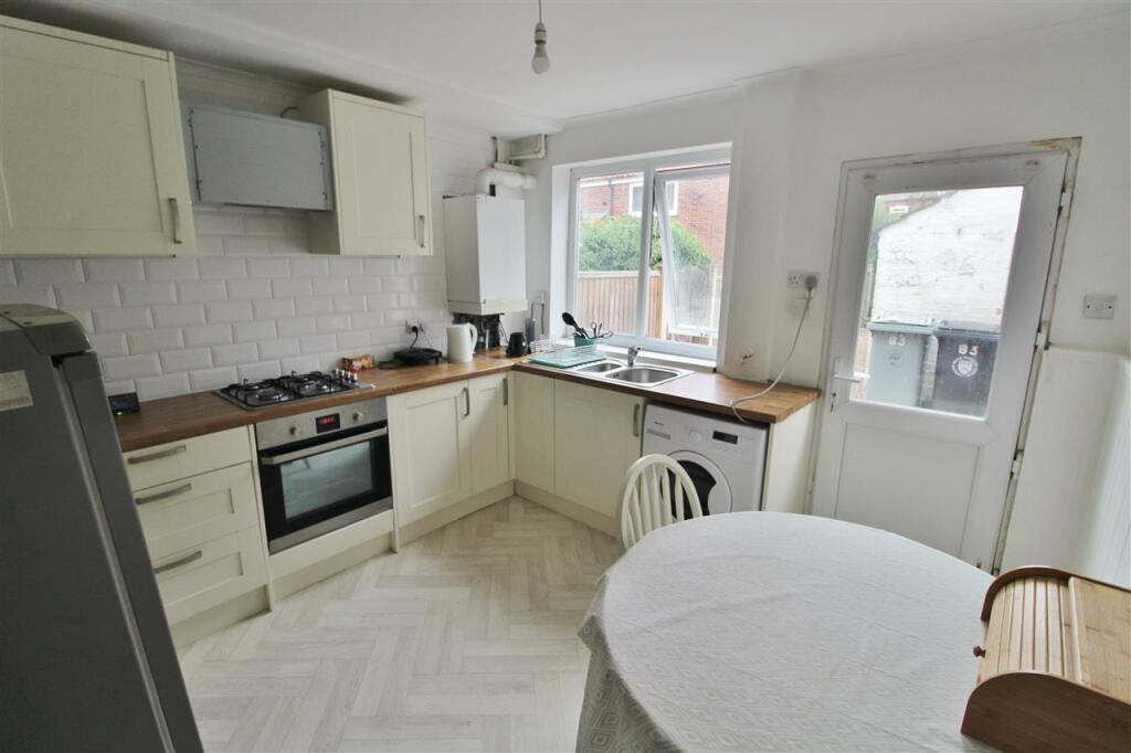 BREAKFAST KITCHEN