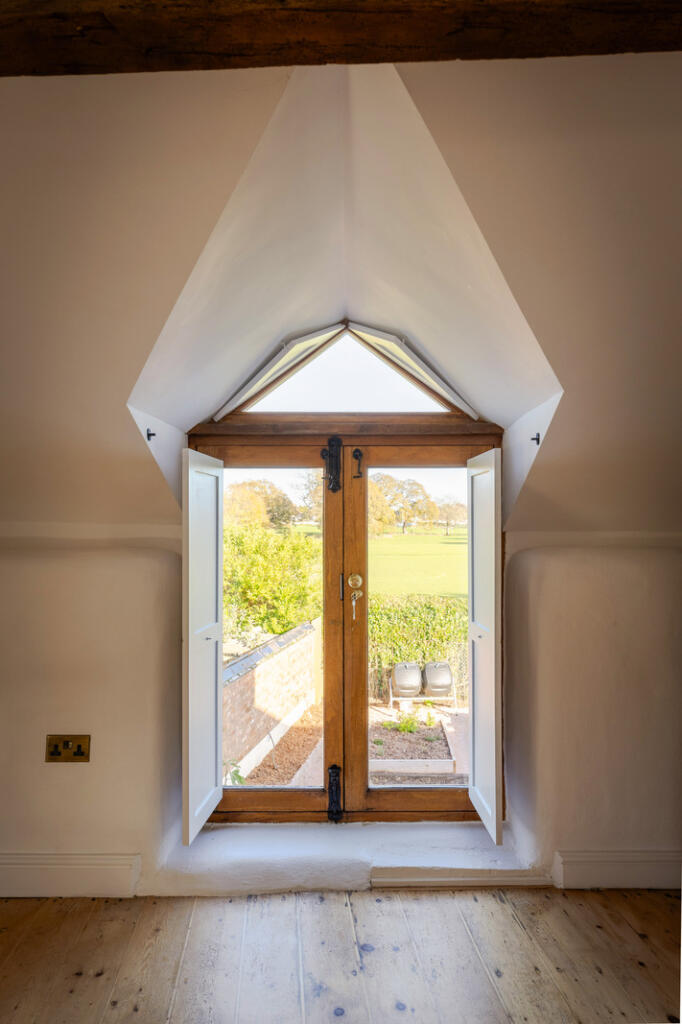 321215 - a0OP600000Bezo1MAB_N140.jpg