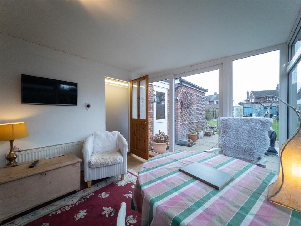 Garden Room: