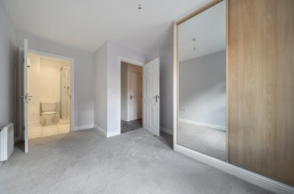 1371853-8-68f77dcf9a7b5