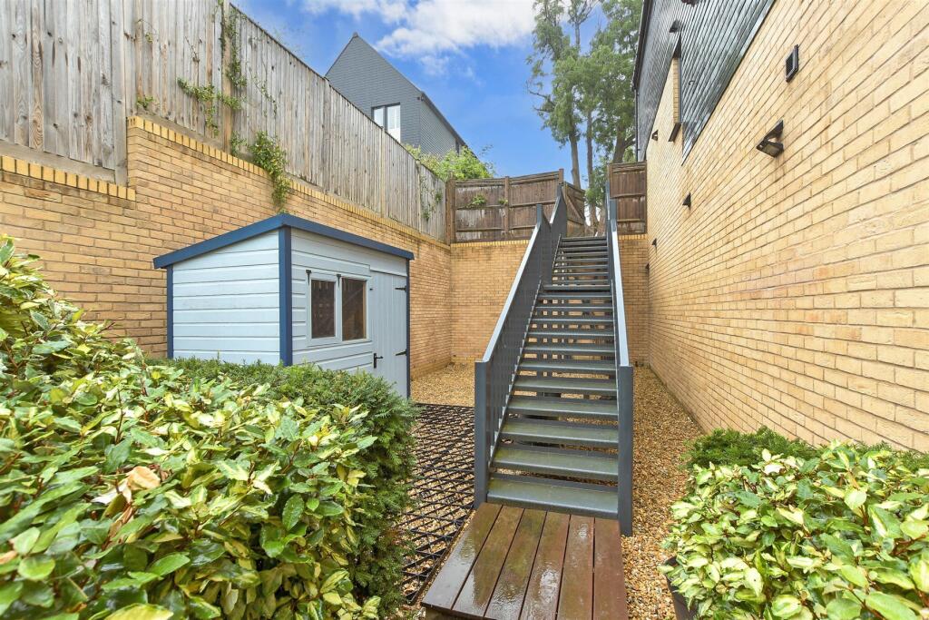 External Lifestyle Photograph