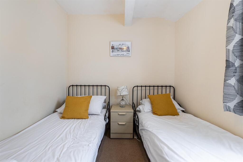 A11 - Flat 6 Raleigh Apartment Raleigh Street Dart